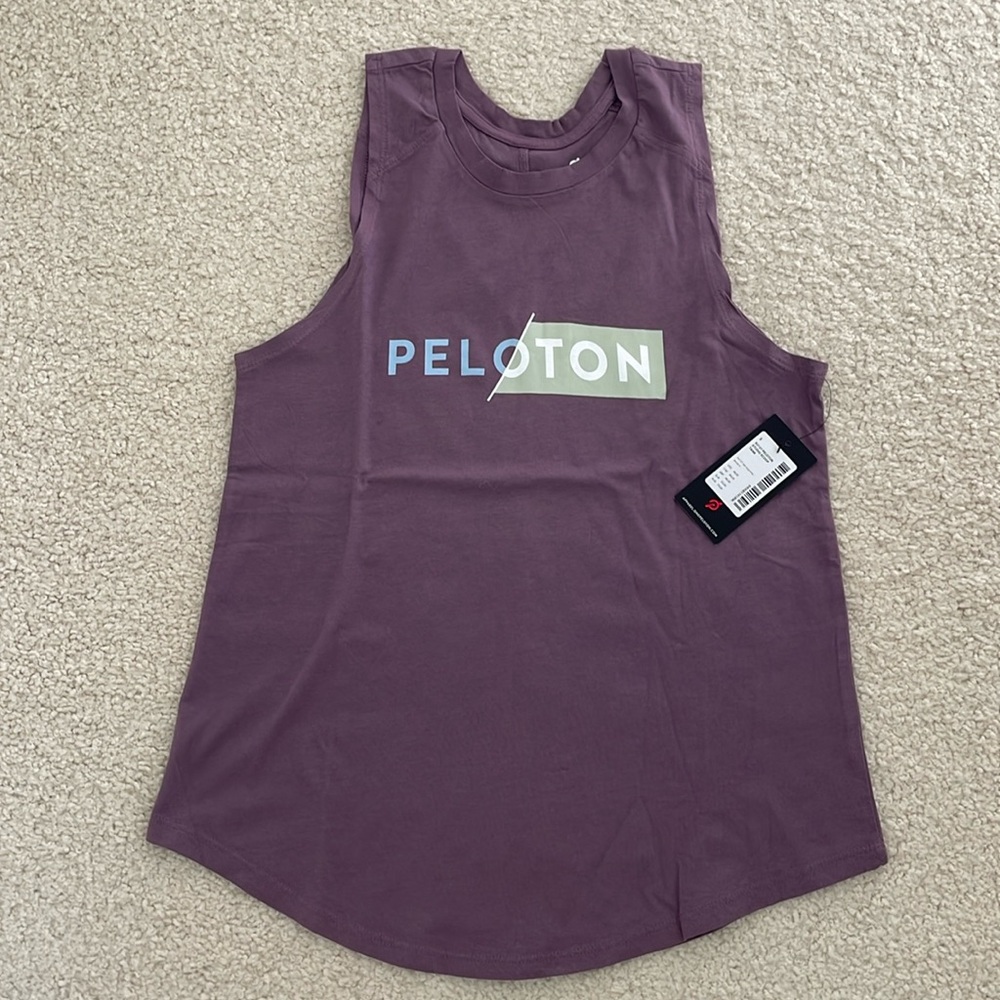 Peloton studio scoop tank, woman size small, purple color